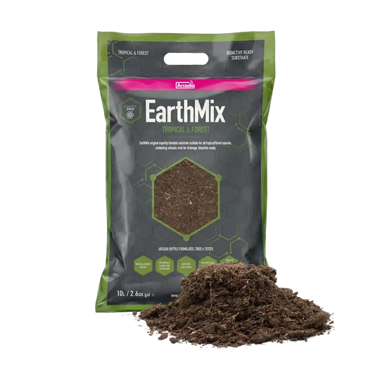 Arcadia EarthMix Tropical & Forest 10L bag with loose substrate, isolated